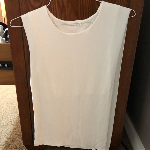 Bailey 44 Asymmetric side slit top in white - Picture 2 of 4